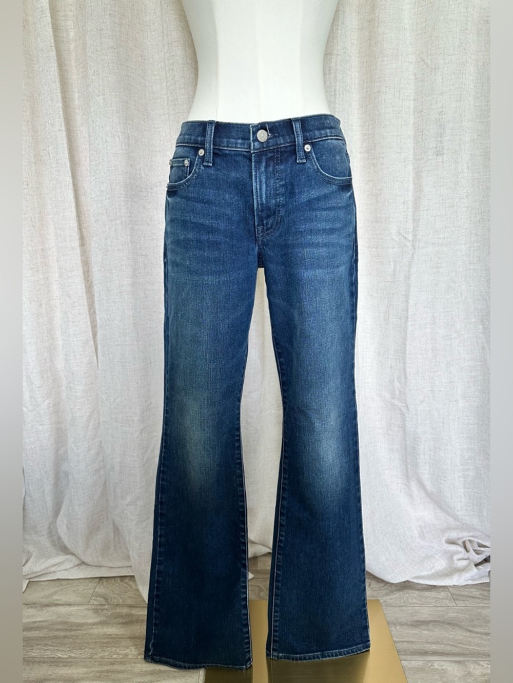 NWOT! Lucky Brand Dark Blue Bootcut Jeans
